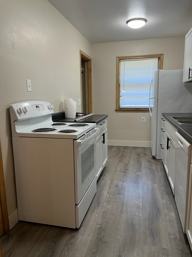 Photo - 5542 Adams St