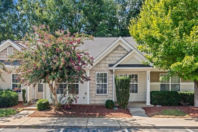 Building Photo - Harpers Mill one level 2 Bedroom townhome ...