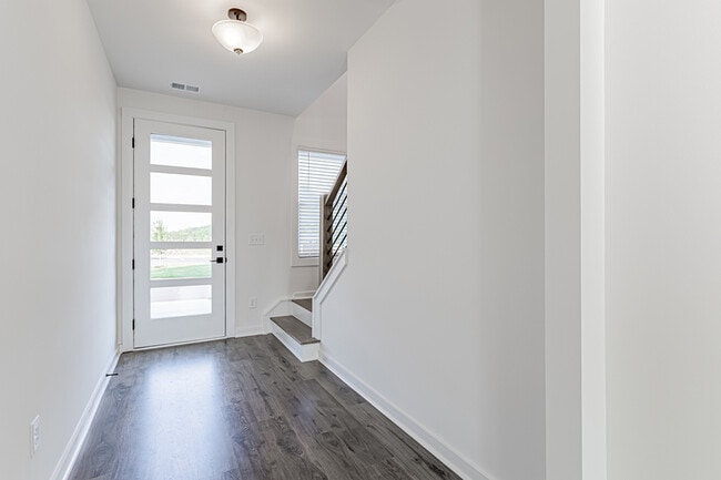 Photo - 1411 Darrowby Wy