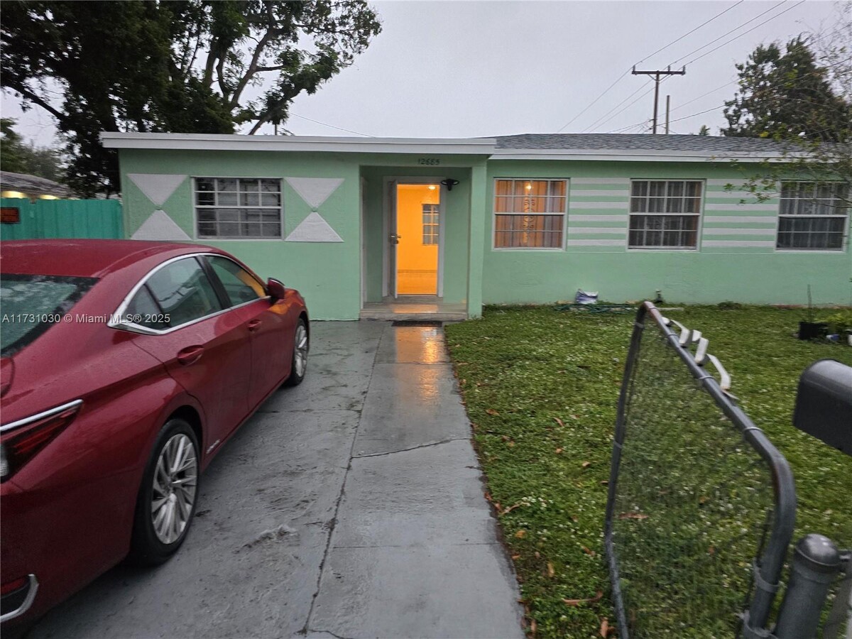 Photo - 12685 NW 12th Ave Casa