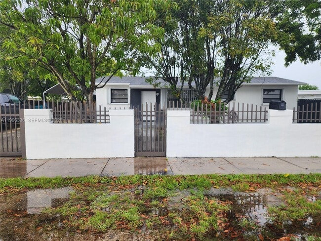 Building Photo - 20201 SW 117th Ct Unit 0