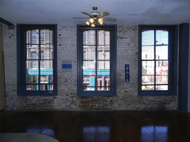 Photo - 2315 The Strand Unit 2A