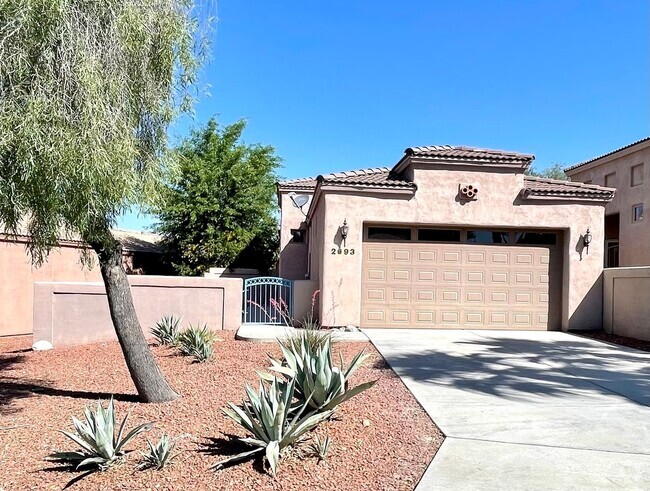 Building Photo - Nice 2 Bedroom Home in Desert Foothills Co...