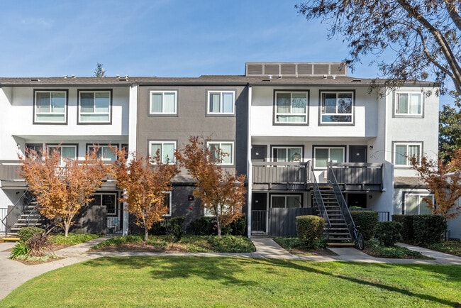 Photo - Rancho Luna Sol