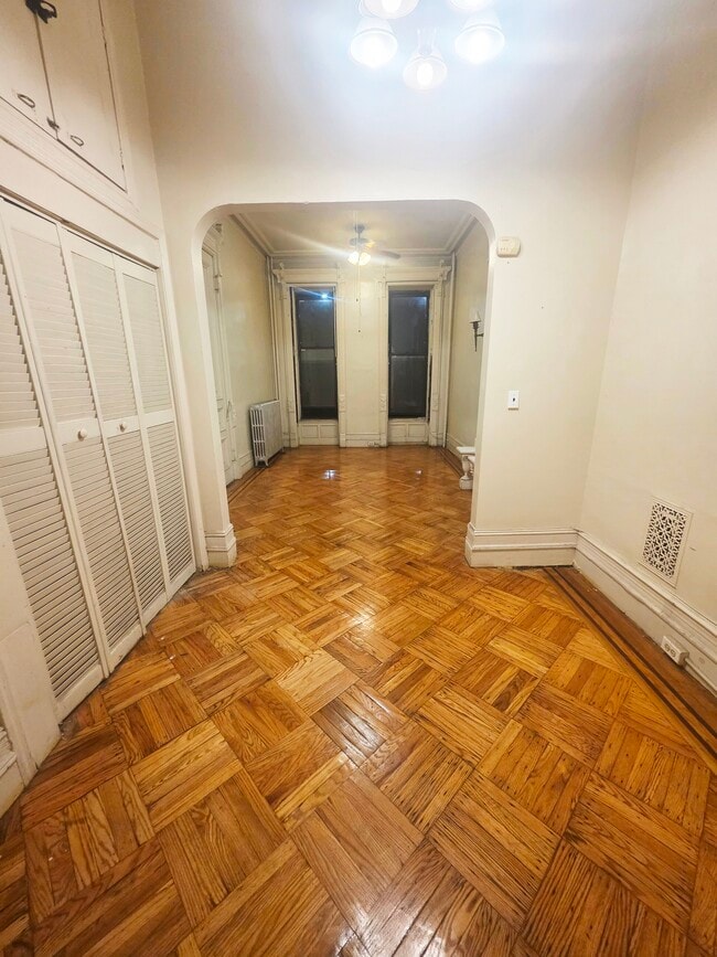 Photo - 105 Halsey St