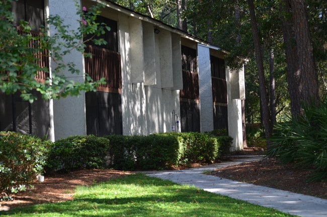 Creekwood Apartments