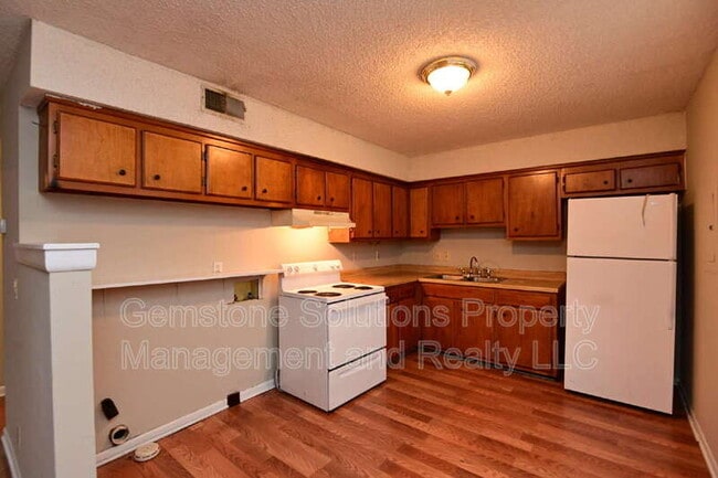 Photo - 4355 Central Valley Dr