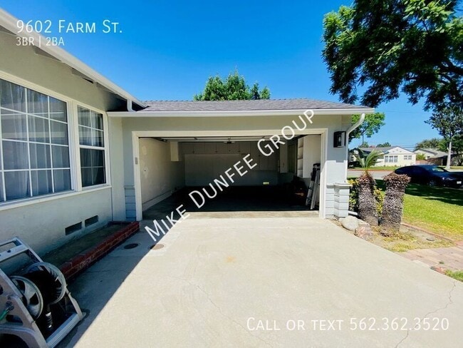 Photo - 9602 Farm St