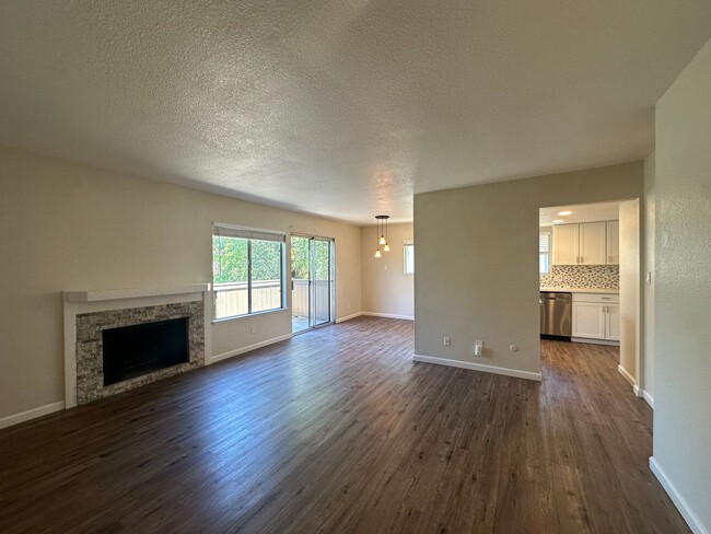 Photo - 3701 Colonial Dr