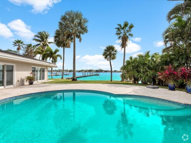 Building Photo - 714 S Lake Dr Rental