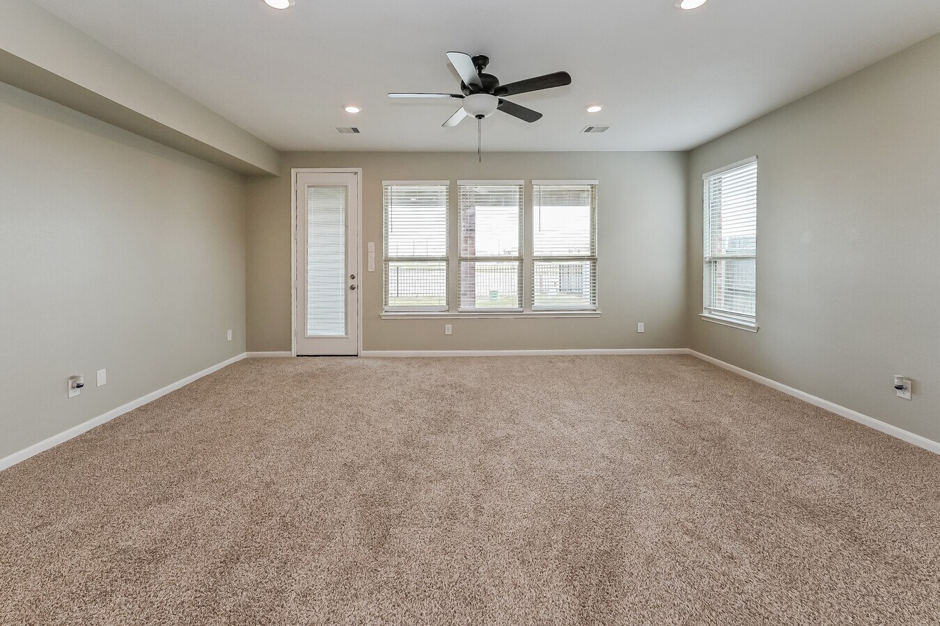 Photo - 25322 Squire Knoll St