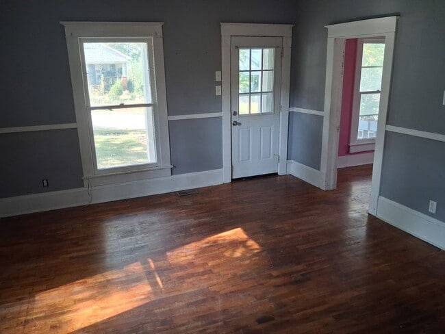Photo - 422 E Sycamore St