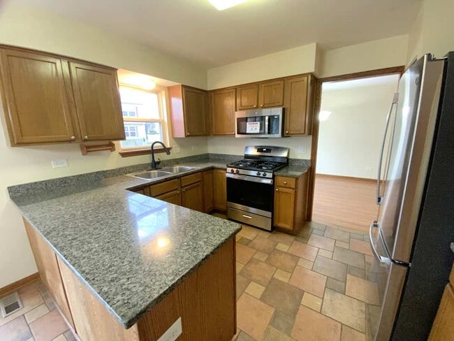 Photo - 154 Wedgeport Ct