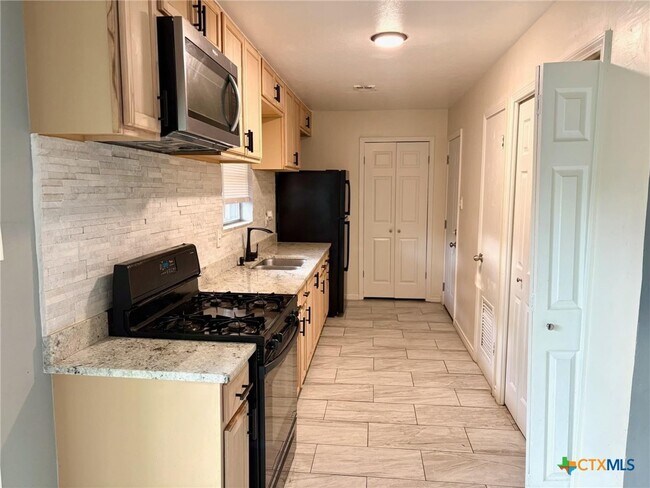 613 Bishop Dr