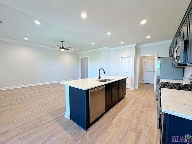 Photo - 722 Bellegrove Sq Ave