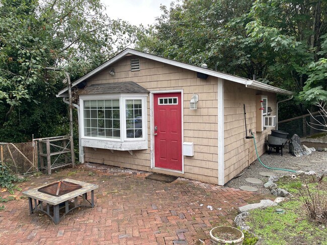 Building Photo - West Seattle - Cute Pigeon Point Open 1 Be... Rental