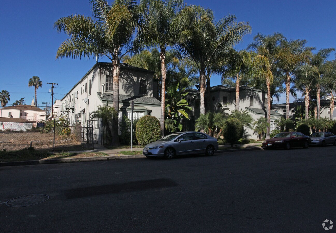 Photo - 1809-1817 N New Hampshire Ave