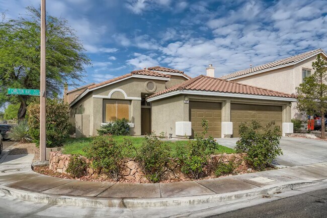 Photo - Amazingly beautiful one story house in Summerlin with pool!