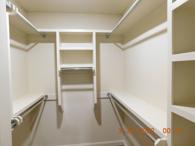 Photo - 1002 Springhill Rd