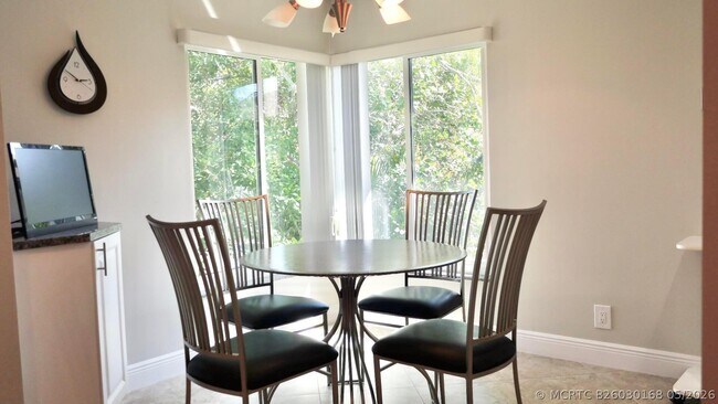 Photo - 13817 Royal Palm Ct Unit B