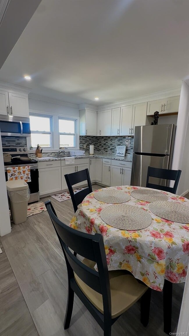 Photo - 161 Nassau Ln