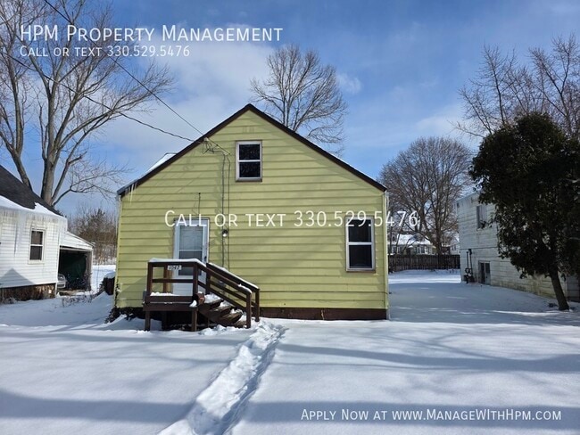 Building Photo - 1047 Yukon Ave