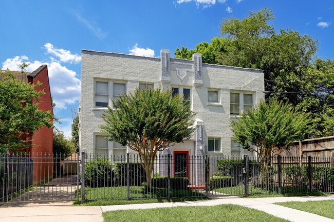 Building Photo - 808 Sul Ross St Unit 1