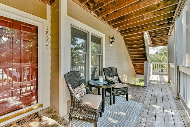 Photo - 18557 Vineyard Point Ln Unit 47
