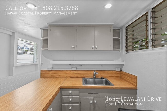 Photo - 1658 Lewalani Dr