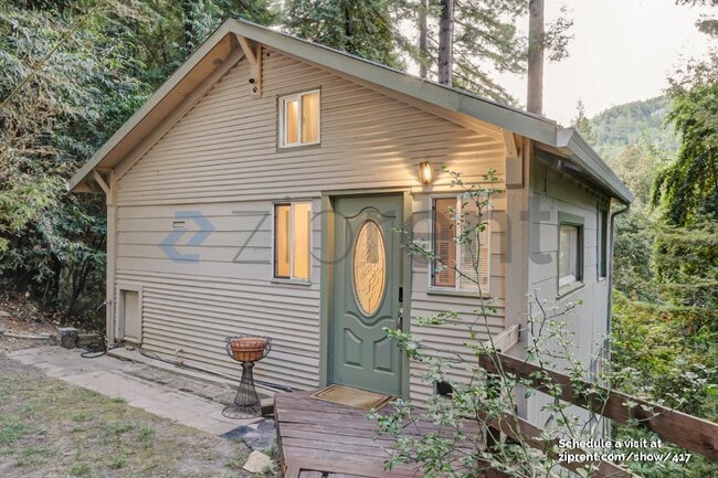 Building Photo - 17363 Park Ave