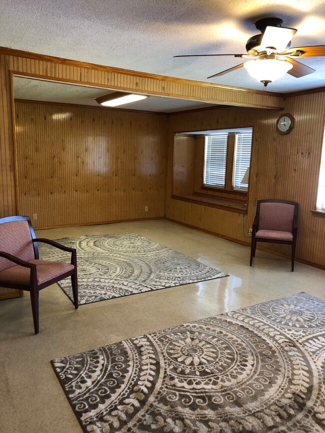 Photo - 241 N Murphy Rd