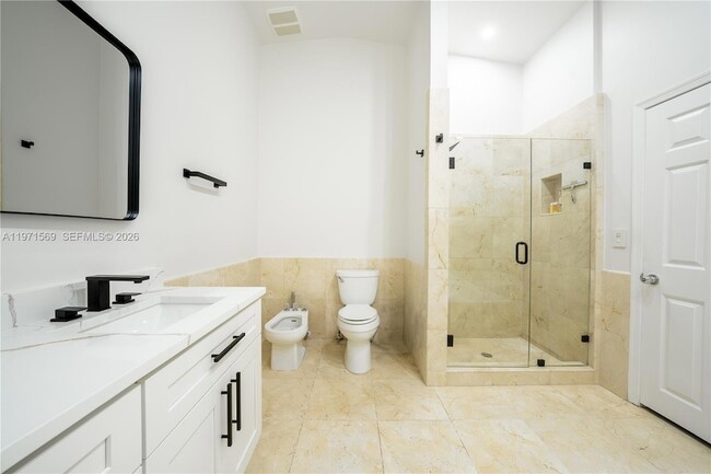 Photo - 3736 NE 166th St