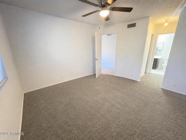 Photo - 2931 E Beck Ln Unit 1