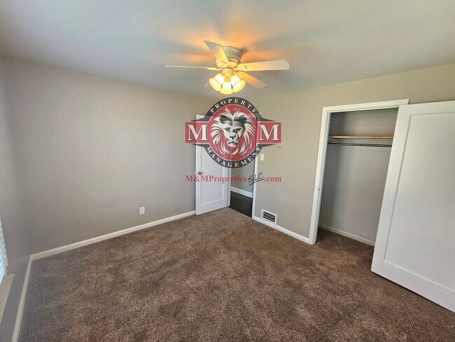 Photo - Great 4 Bd Home in Murray