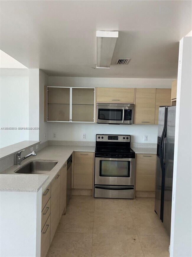 Photo - 350 NE 24th St Unit 813