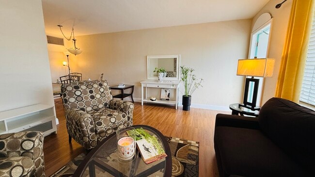 Photo - 2102 Lake Osborne Dr Unit 17