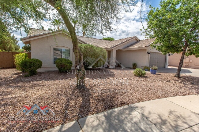 1121 S Crossbow Pl