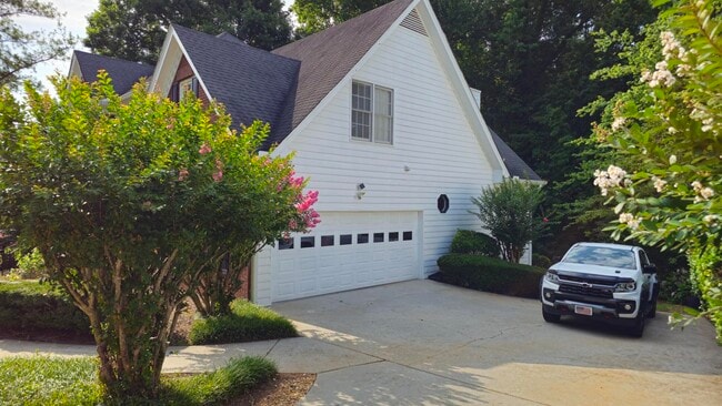 Photo - 1381 Providence Dr