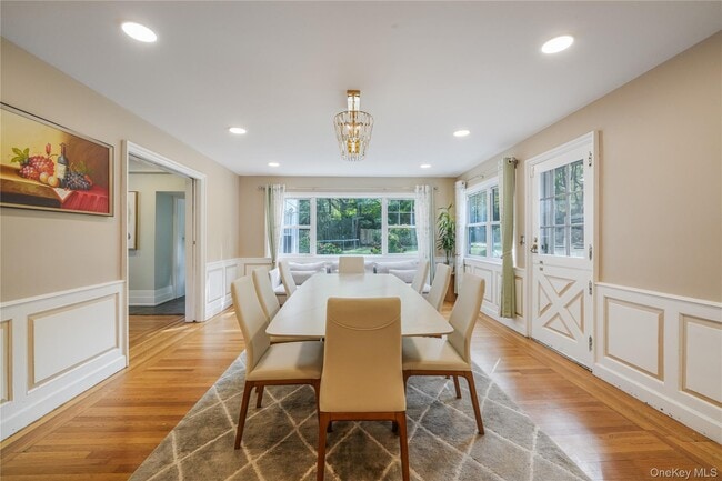 Photo - 24 Mineola Ave