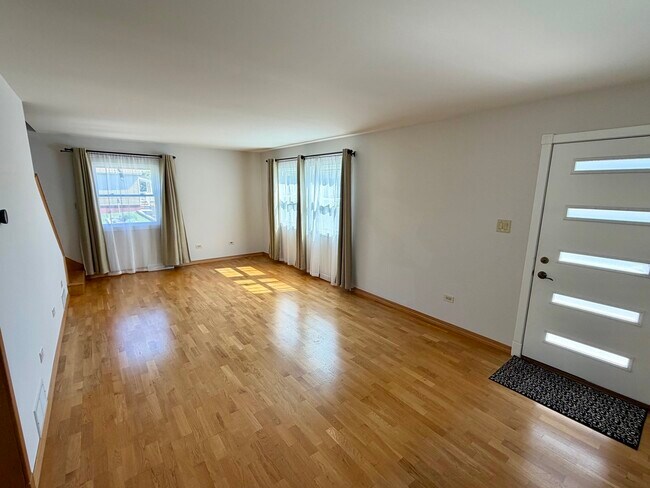 Photo - 700 McCarthy St