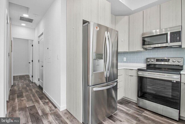 Photo - 506 H St NE Unit 302