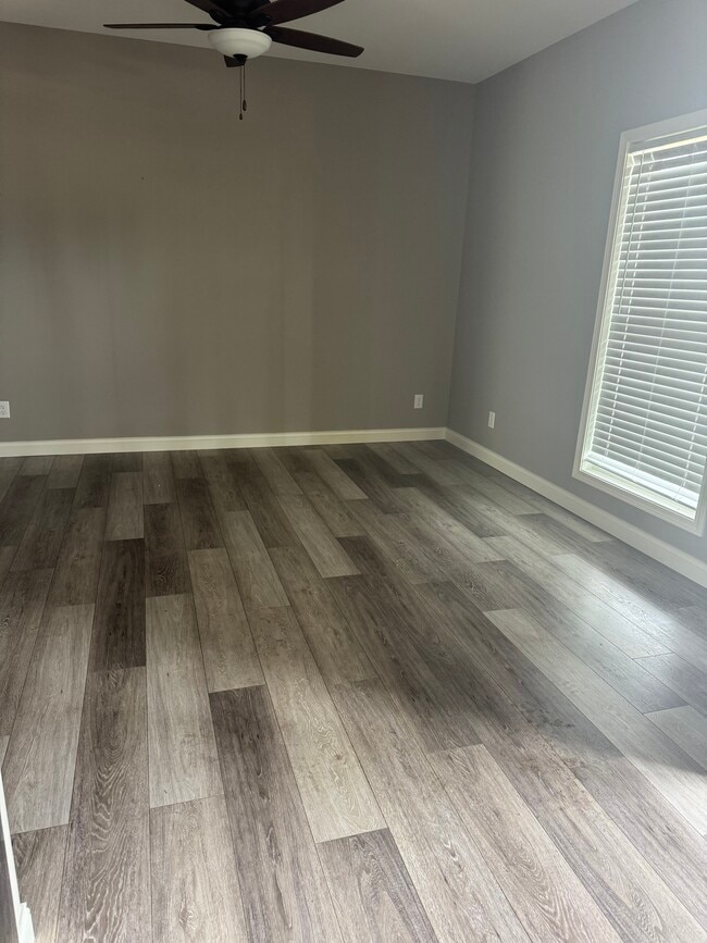 Photo - Muddy Springs 8 Plex Unit 106