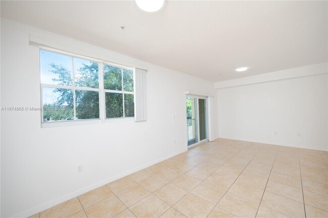 Photo - 10870 NW 88th Ter Unidad 209