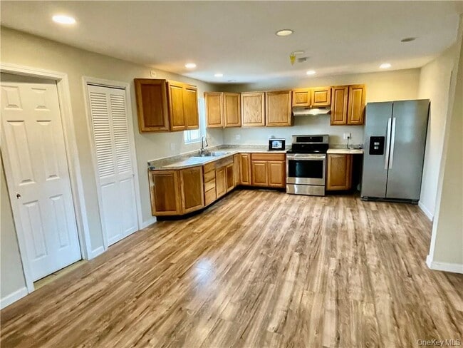 Photo - 1291 Burlingham Rd