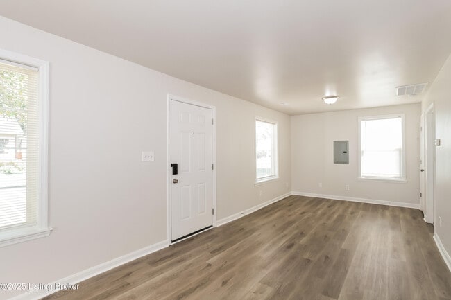 Photo - 5130 Fay Ave