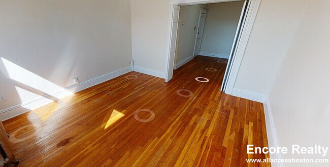 Photo - 15 Egremont Rd Unit 11