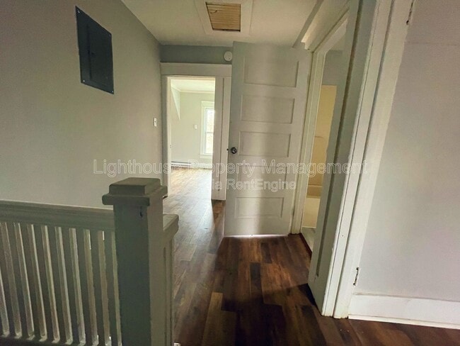 Photo - 618 Superior St
