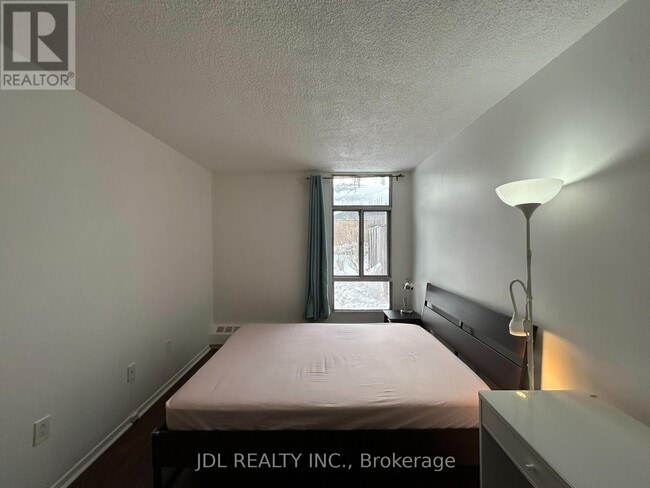 Photo - 1701 McCowan Rd