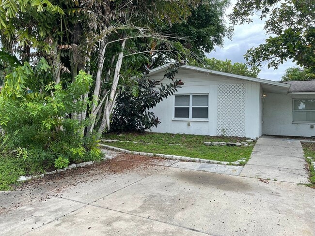 Building Photo - 5281 Bamboo Pl Rental