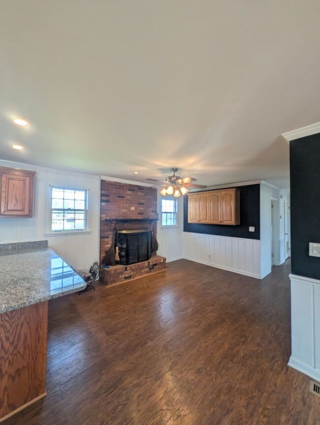 Photo - Available Now!!! Charming 3-Bedroom Brick Ranch Close to Nashville!